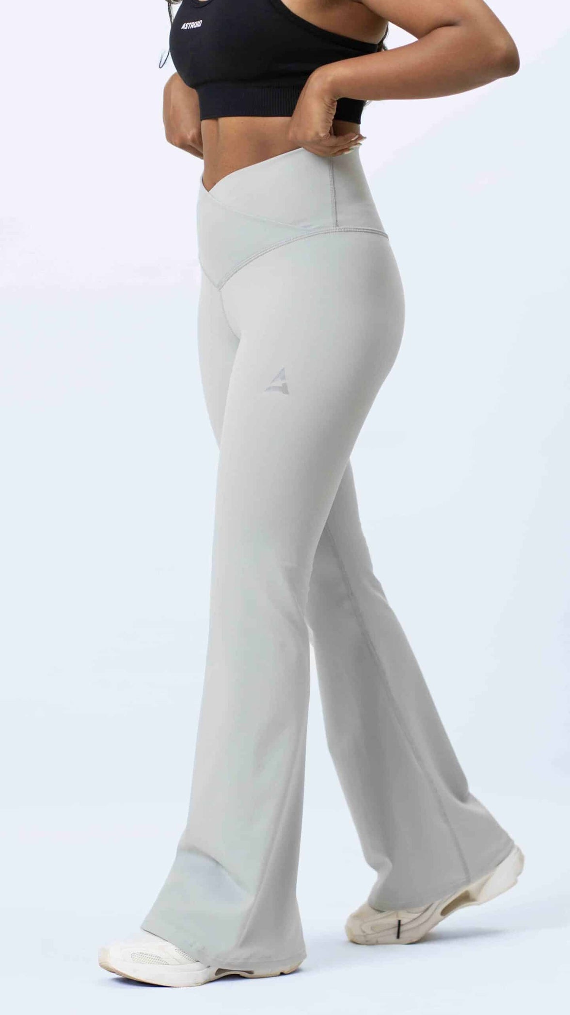 Vital Flared Legging